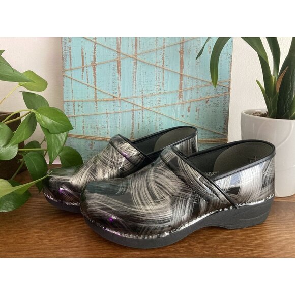 Dansko PRO XP 2.0 Black & Pewter Patent Leather Clogs Women Sz US 10.5-11 EU 41 - Picture 2 of 8